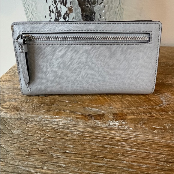 SOLD🎉 - Picture 2 of 6